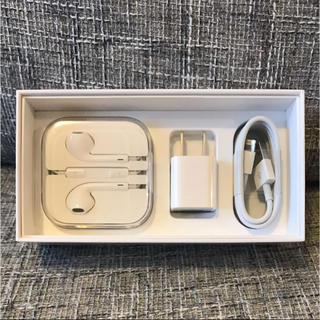 アップル(Apple)のiPhone 純正品 充電器 イヤホン(バッテリー/充電器)