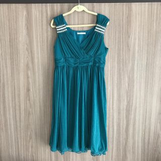 アクシーズファム(axes femme)の値下げ(ᵔᴥᵔ)1450円！axes femme★パーティードレス(ひざ丈ワンピース)