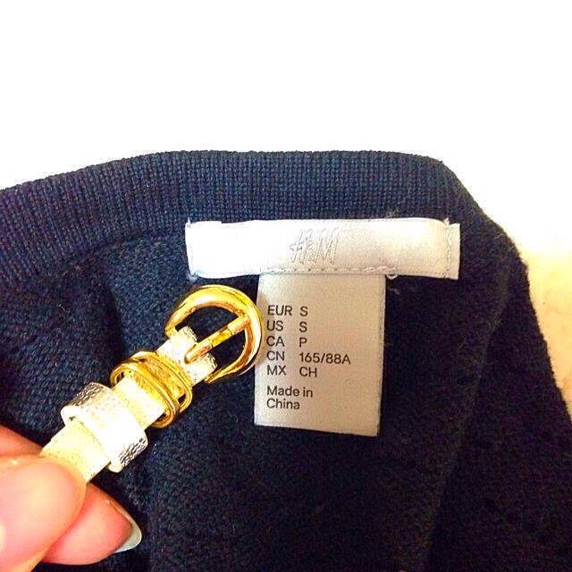 H&M(エイチアンドエム)のベルト付きカーディガン レディースのトップス(ニット/セーター)の商品写真