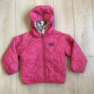 パタゴニア(patagonia)のpatagonia☆パタゴニアキッズ リバーシブルパフボールジャケット(ジャケット/上着)