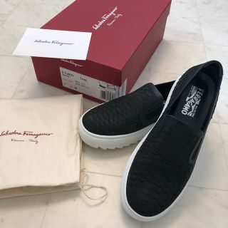 サルヴァトーレフェラガモ(Salvatore Ferragamo)のフェラガモ パイソンスリッポン 美品(スリッポン/モカシン)