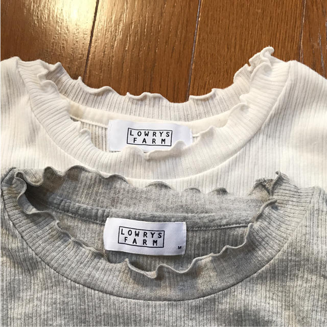 LOWRYS FARM(ローリーズファーム)のローリーズファーム  2枚セット トップ Tシャツ レディースのトップス(Tシャツ(半袖/袖なし))の商品写真