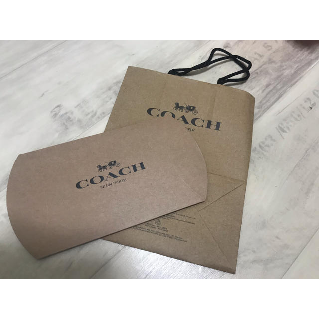 COACH(コーチ)のcoach 紙袋 レディースのバッグ(ショップ袋)の商品写真