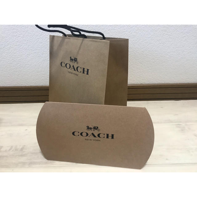 COACH(コーチ)のcoach 紙袋 レディースのバッグ(ショップ袋)の商品写真