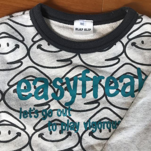 BeBe(ベベ)のeasyfreak  プリントトレーナー キッズ/ベビー/マタニティのキッズ服男の子用(90cm~)(Tシャツ/カットソー)の商品写真