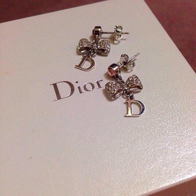 Dior ピアスの通販 by yuripomechan's shop｜ディオールならラクマ - Dior 10%OFF