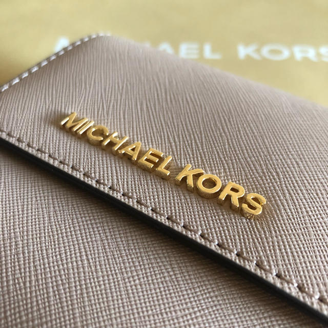 Michael Kors(マイケルコース)の【sale】 michael kors 新品 財布 フォーン レディースのファッション小物(財布)の商品写真