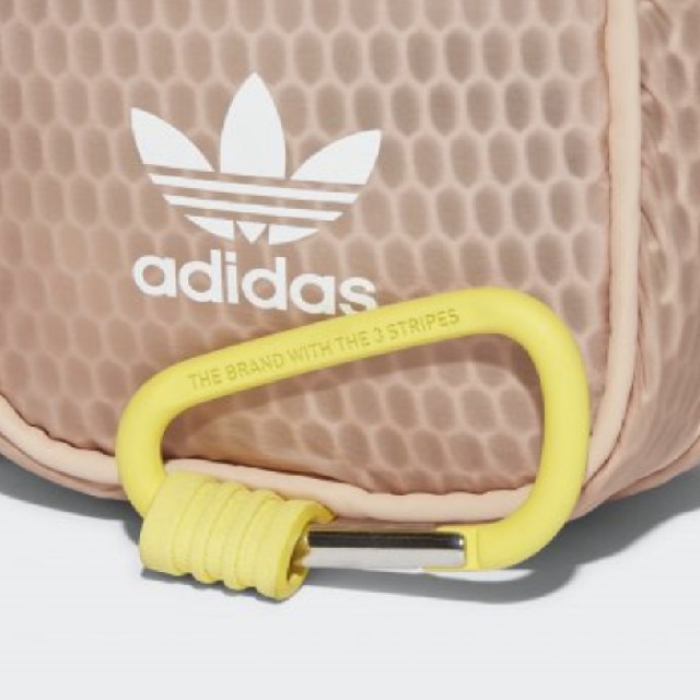 adidas(アディダス)のadidas original ウェストポーチ レディースのバッグ(ボディバッグ/ウエストポーチ)の商品写真
