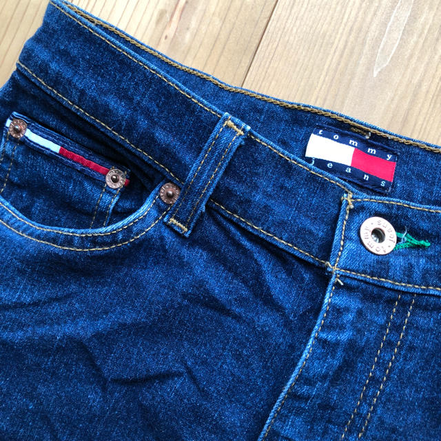 TOMMY HILFIGER(トミーヒルフィガー)のtommy jeans トミージーンズ デニムショートパンツ レディースのパンツ(ショートパンツ)の商品写真