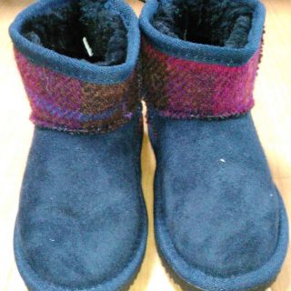 ハリスツイード(Harris Tweed)のすーさん様専用　ムートンブーツ１６CM　ネイビー×赤チェック(ブーツ)