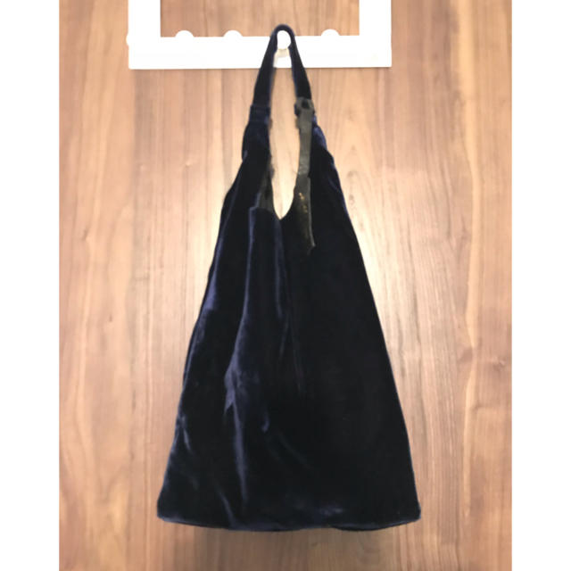 Edition(エディション)のanita bilardi アニタ ビラルディ ベロアショルダーバッグ レディースのバッグ(ショルダーバッグ)の商品写真