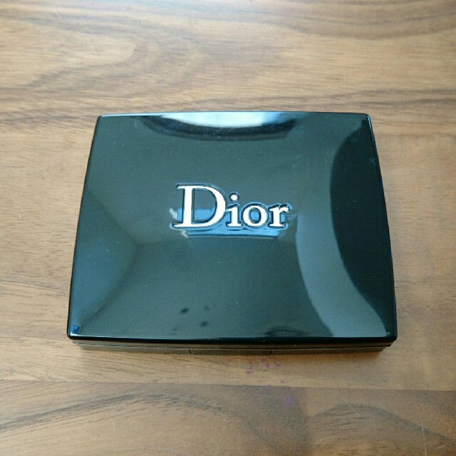 Dior(ディオール)の★専用出品★Dior サンククルール 867 アトラクト コスメ/美容のベースメイク/化粧品(アイシャドウ)の商品写真