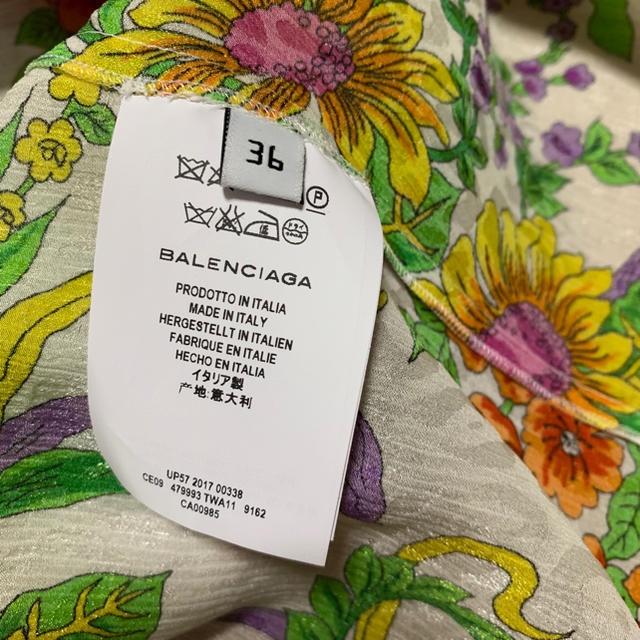 ♡期間限定お値下げ○バレンシアガBalenciaga17aw白花柄ブラウス36