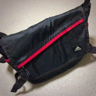 アディダス(adidas)のadidas♡ショルダーバッグ*ﾟ (ショルダーバッグ)