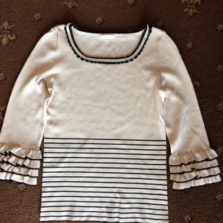 トゥービーシック(TO BE CHIC)のTO BE CHIC❤︎お袖フリル ニット カットソー❤︎(カットソー(長袖/七分))