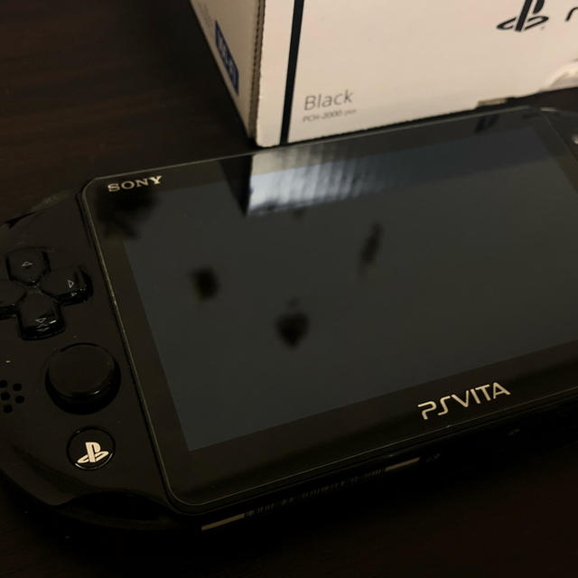 PS VITA 2000 本体 ＋ 32GB メモリーカード SONY 1