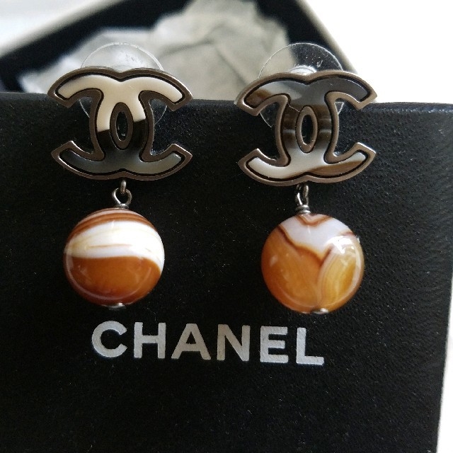 CHANEL(シャネル)の専用　シャネル CHANEL ピアス ココマーク スウィング ボールストーン   レディースのアクセサリー(ピアス)の商品写真