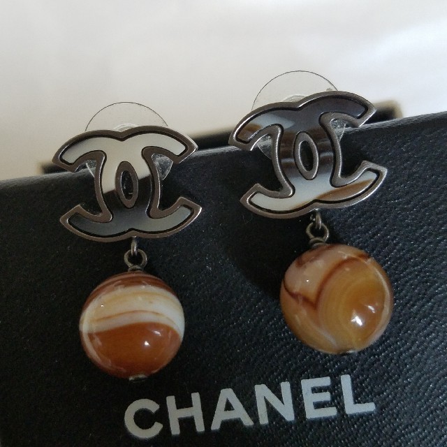 CHANEL(シャネル)の専用　シャネル CHANEL ピアス ココマーク スウィング ボールストーン   レディースのアクセサリー(ピアス)の商品写真