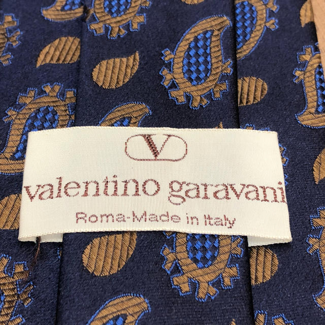 valentino garavani(ヴァレンティノガラヴァーニ)の即購入OK! Valentino バレンチノ ネクタイ ネイビー×ペイズリー メンズのファッション小物(ネクタイ)の商品写真
