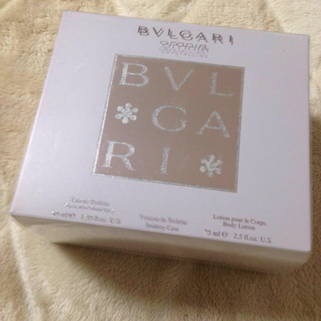 BVLGARI(ブルガリ)のBVLGARIポーチ&アクセサリーケース レディースのファッション小物(ポーチ)の商品写真