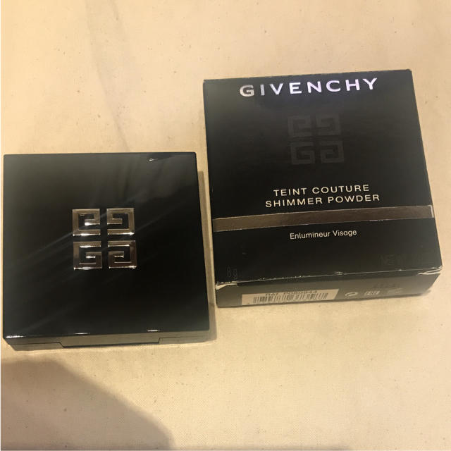 GIVENCHY  パウダー  【新品未使用】