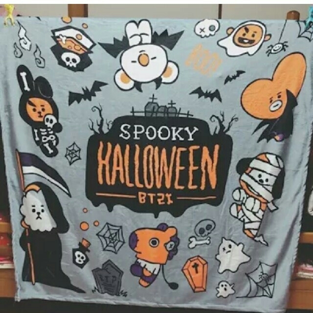 防弾少年団(BTS)(ボウダンショウネンダン)のbt21 ハロウィン毛布【新品・未使用】 インテリア/住まい/日用品の寝具(毛布)の商品写真