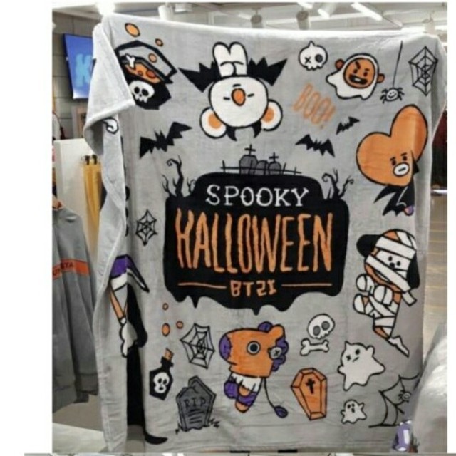 防弾少年団(BTS)(ボウダンショウネンダン)のbt21 ハロウィン毛布【新品・未使用】 インテリア/住まい/日用品の寝具(毛布)の商品写真