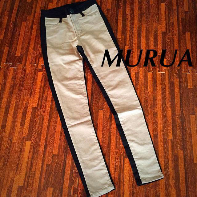 MURUA(ムルーア)のMURUA 配色スキニーパンツ レディースのパンツ(デニム/ジーンズ)の商品写真