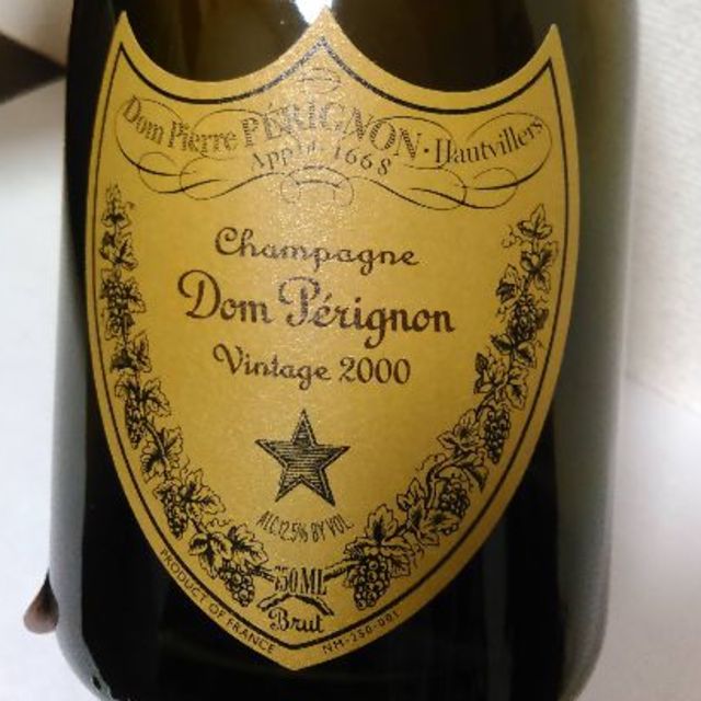 Dom Pérignon(ドンペリニヨン)のドンペリ　ビンテージ2000 食品/飲料/酒の酒(シャンパン/スパークリングワイン)の商品写真