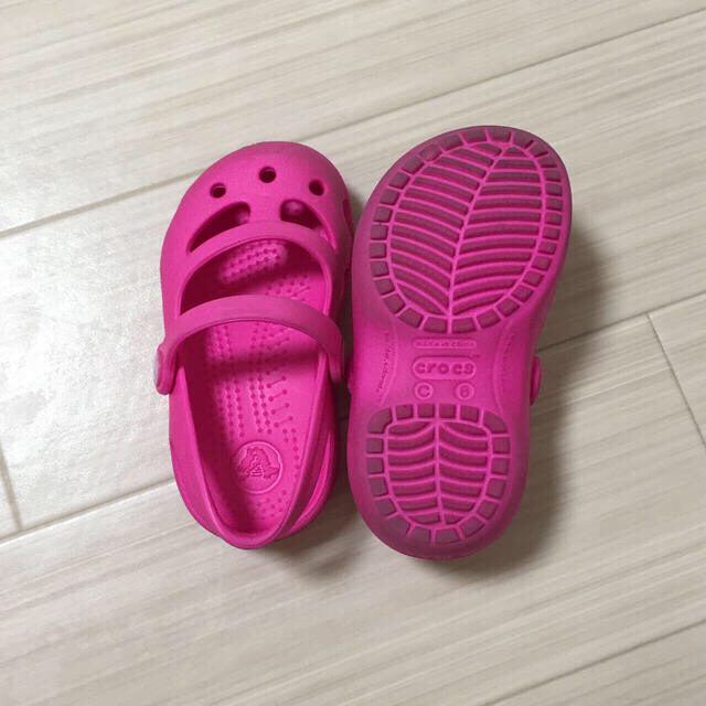 crocs(クロックス)のcrocs シャイナ キッズ/ベビー/マタニティのベビー靴/シューズ(~14cm)(その他)の商品写真