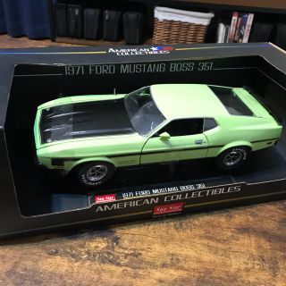 サンスター(SUNSTAR)の早い者勝ち! 1971 FORD MUSTANG BOSS 351 1:18(ミニカー)