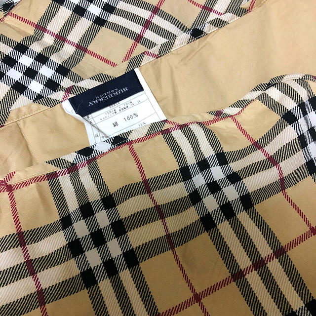 BURBERRY(バーバリー)のBURBERRY 羽毛 ダウン ハーフケット 未使用品 インテリア/住まい/日用品の寝具(布団)の商品写真