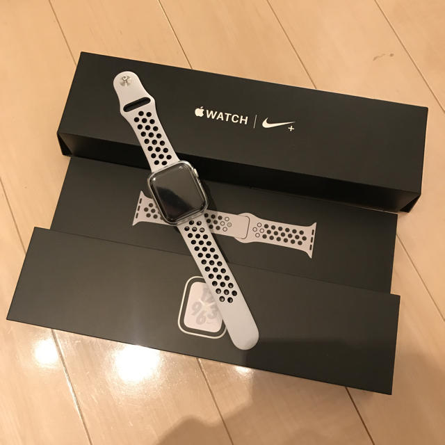 印象のデザイン Apple Watch - Apple Watch series 4 Nike+ 44mm GPS