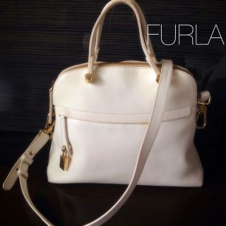 フルラ(Furla)のFURLA即完売のホワイト♡(ハンドバッグ)