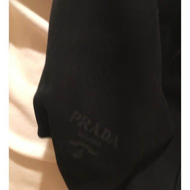 PRADA(プラダ)のPRADA スェード バックパック レアなデザイン♡ レディースのバッグ(リュック/バックパック)の商品写真