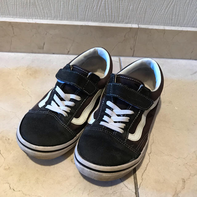 VANS(ヴァンズ)のかなみち8997様専用!VANS OLDSCHOOL KIDS キッズ/ベビー/マタニティのキッズ靴/シューズ(15cm~)(スニーカー)の商品写真