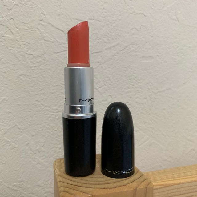 MAC(マック)のMAC リップスティック スシキッス コスメ/美容のベースメイク/化粧品(口紅)の商品写真