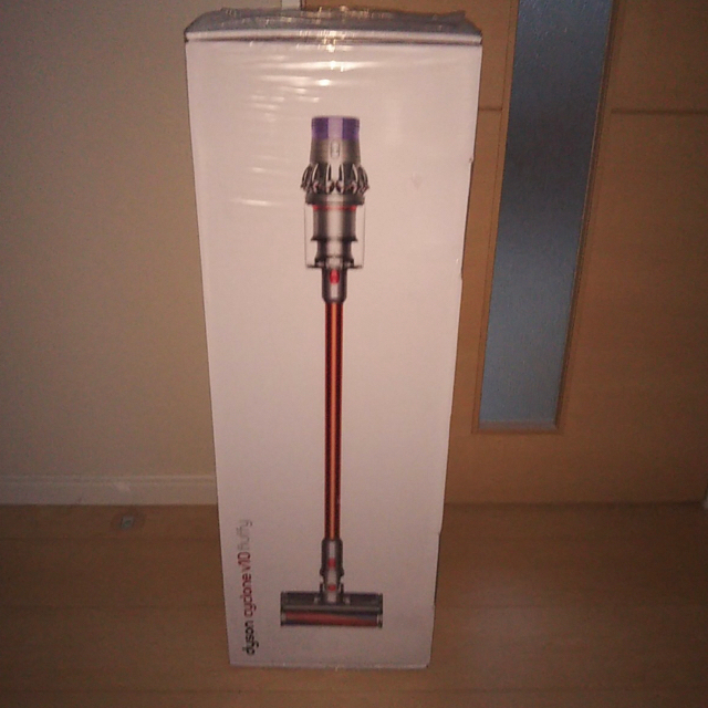 大流行中！ ダイソン Dyson 新品未開封 - Dyson V10 SV12FF Fluffy