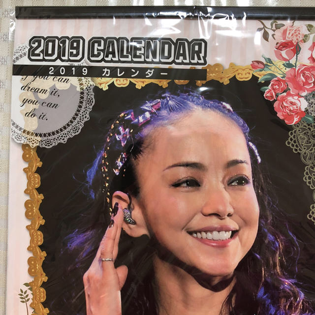 安室奈美恵 壁掛け カレンダー