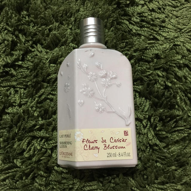 L'OCCITANE(ロクシタン)のbunso88さん専用 コスメ/美容のボディケア(ボディローション/ミルク)の商品写真