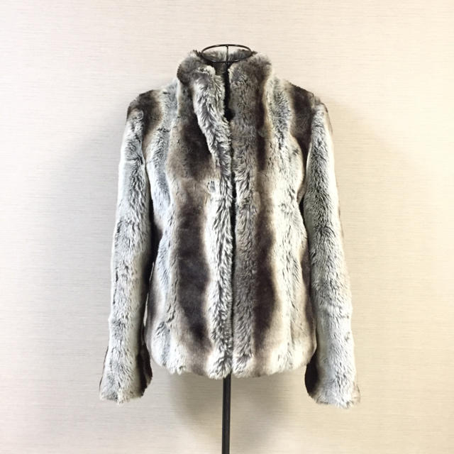 ふわふわ【アナイ】新品タグ付きフェイクファーショートジャケット