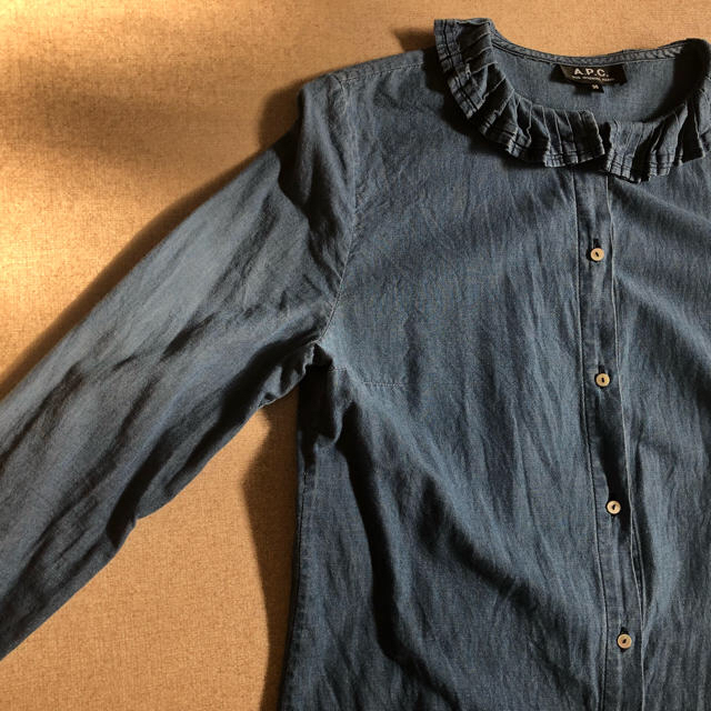 A.P.C(アーペーセー)のA.P.Cのデニムシャツ レディースのトップス(シャツ/ブラウス(長袖/七分))の商品写真