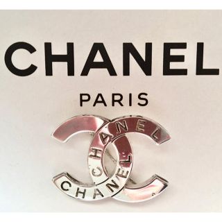 シャネル(CHANEL)のCHANEL シャネル ブローチシルバー(ブローチ/コサージュ)