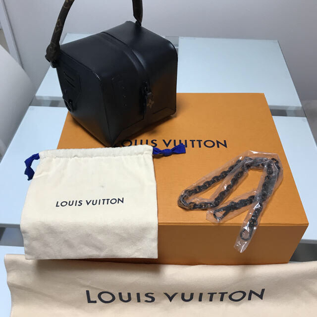 LOUIS VUITTON - 2018コレクション louis vuitton スクエアバッグ