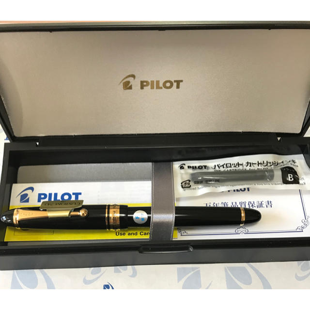 PILOT(パイロット)のカスタム743 万年筆 pilot パイロット 細字（F）黒軸 インテリア/住まい/日用品の文房具(ペン/マーカー)の商品写真