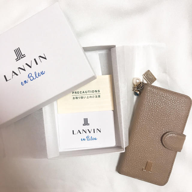 LANVIN en Bleu(ランバンオンブルー)のkurara様専用【LANVIN】ランバン iPhone7ケース チャーム付 スマホ/家電/カメラのスマホアクセサリー(iPhoneケース)の商品写真