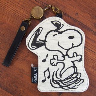 スヌーピー(SNOOPY)のスヌーピー パスケース(名刺入れ/定期入れ)