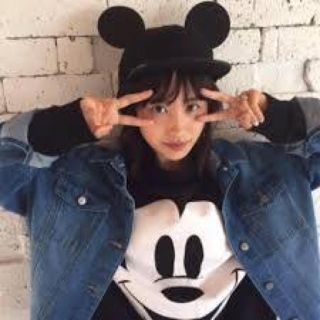 ディズニー ミッキー 帽子 コーデ ちょうどディズニーの写真