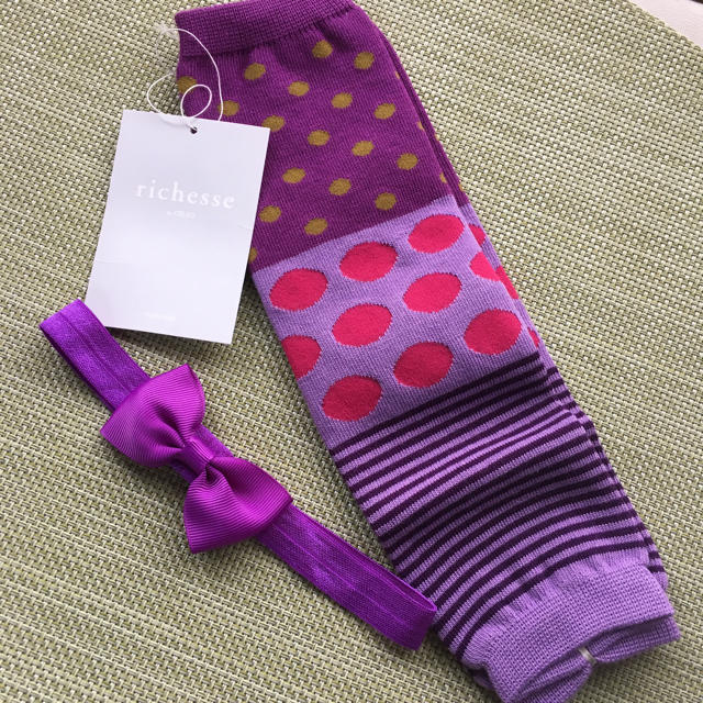 Fusen-Usagi(フーセンウサギ)の新品 定価1,785 リシェス バイ セレク レッグウォーマー おまけ付き 紫 キッズ/ベビー/マタニティのこども用ファッション小物(レッグウォーマー)の商品写真
