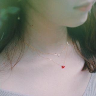 好評発売中 アーカー AHKAH ティランペタル(レッド) ネックレス